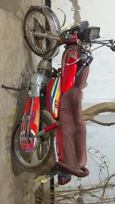 Honda CD 70 modle 2015 For sale available in Jhang sadar