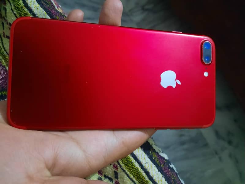 Apple iPhone 7 Plus 0