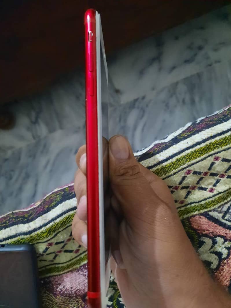 Apple iPhone 7 Plus 3
