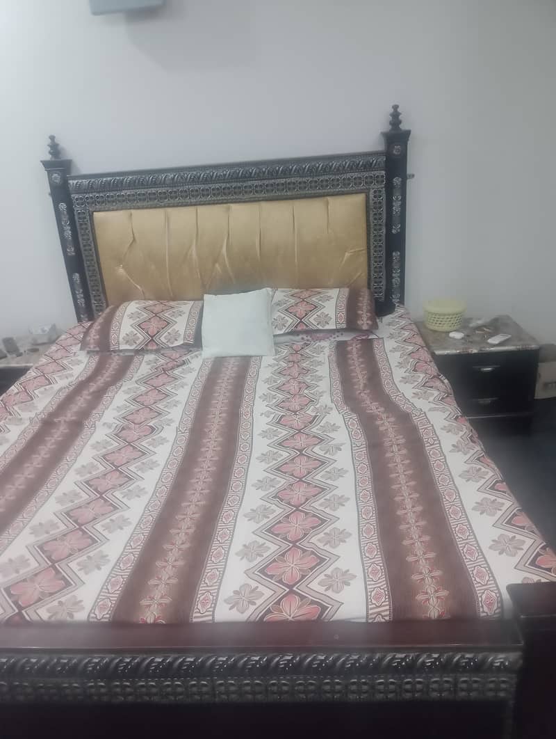 Bed set with dressing 1