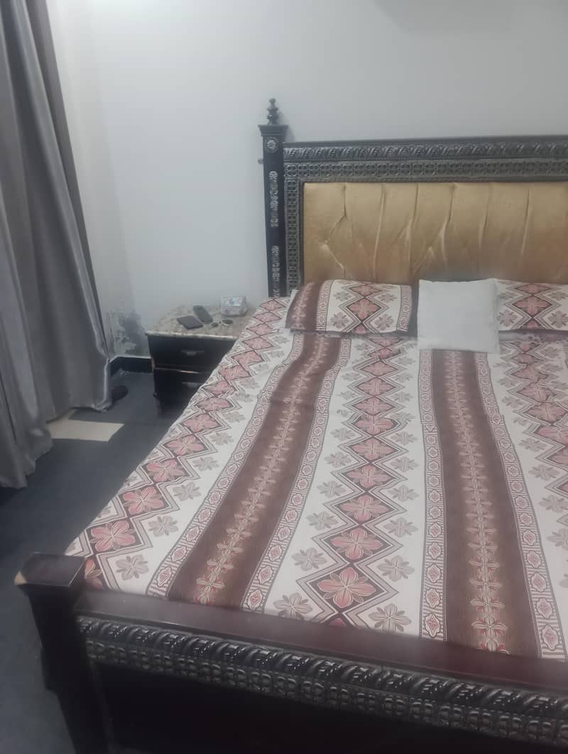 Bed set with dressing 2
