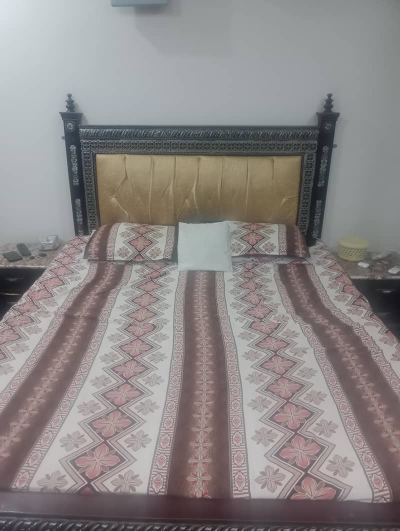 Bed set with dressing 3