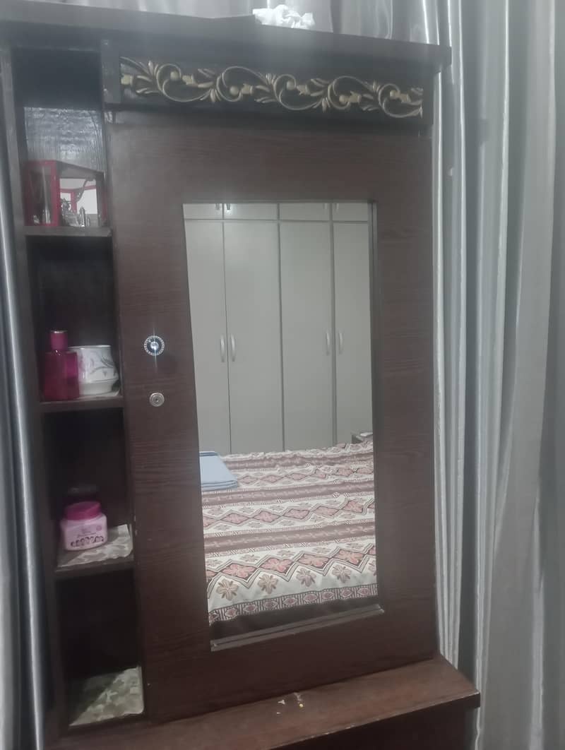 Bed set with dressing 5
