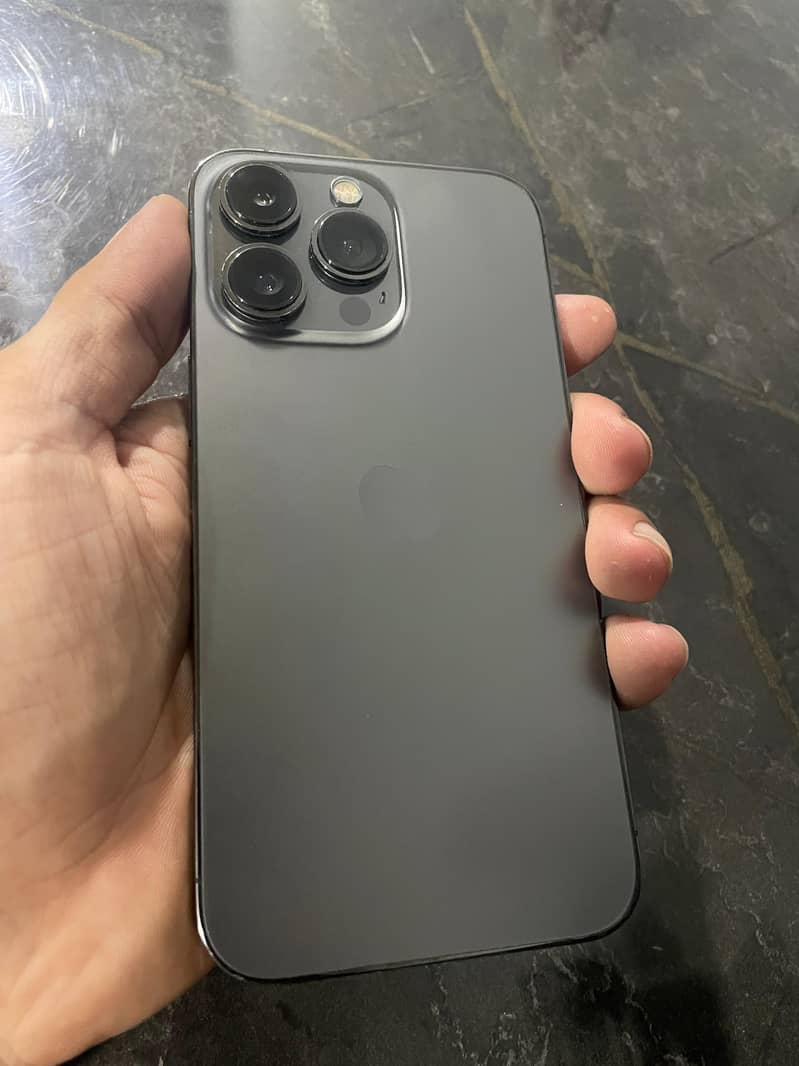 Apple iPhone 13 Pro 2