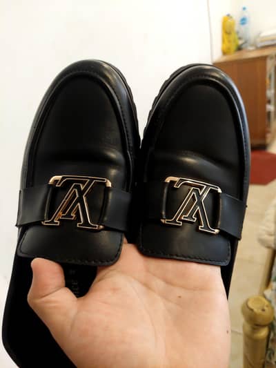 LV original by choice branded shoes with 3 inch sole.