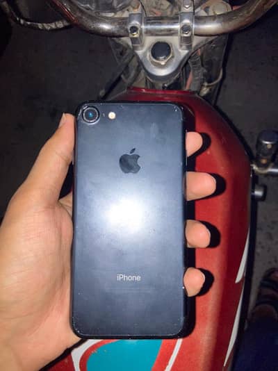 Apple iPhone 7