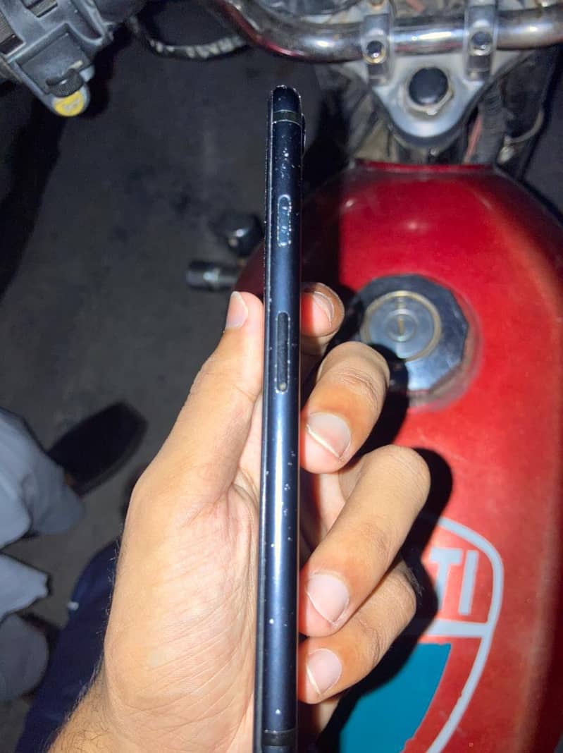 Apple iPhone 7 2