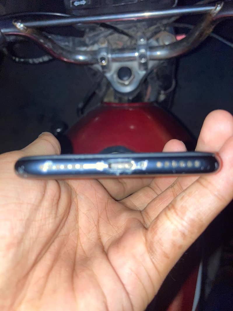 Apple iPhone 7 7