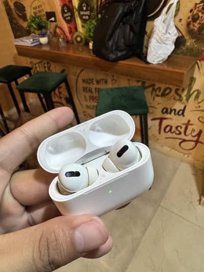 Airpods Pro Generation 1