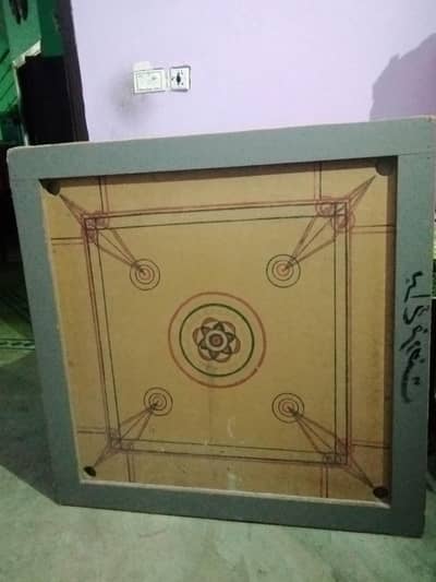carrom board
