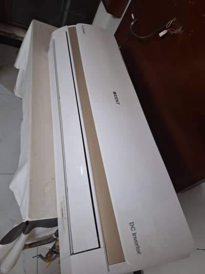 Orient Invertor AC 1.5 Ton (kit faulted , Gas empty)