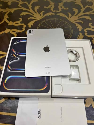 iPad pro m4 for sell. 0325 7045886