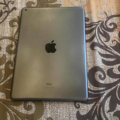 Ipad 9th gen all okay some scratches on screen rest all okay