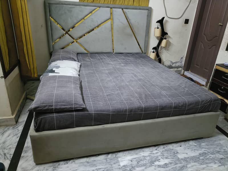 King size Bed 1