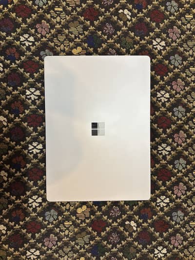 Microsoft Surface Laptop 2 In Lush Condition