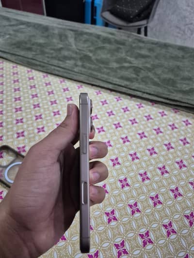 Apple iPhone 16 Pro