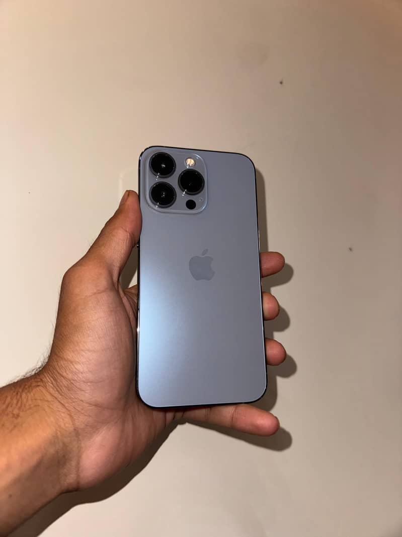 Apple iPhone 13 Pro 4