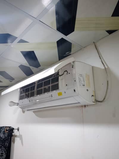 1-ton Gree ac Non inverter