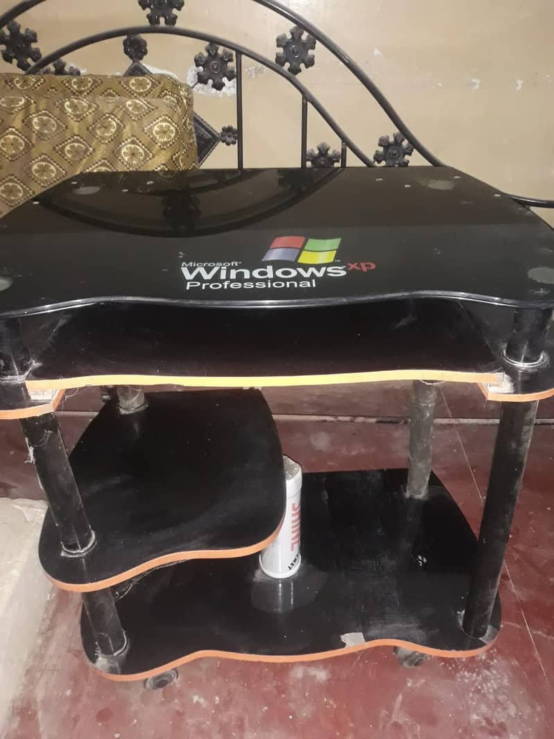 Computer Table 0