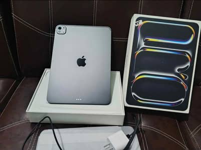iPad pro m5 for sell. 0325 7045886