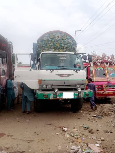 Hino truck 1991
