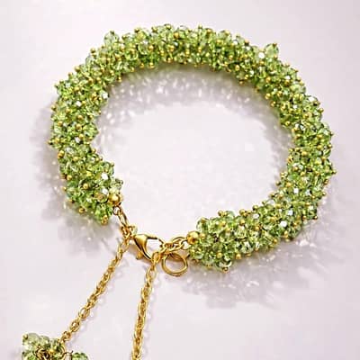 All colors available for woman in reasonable price