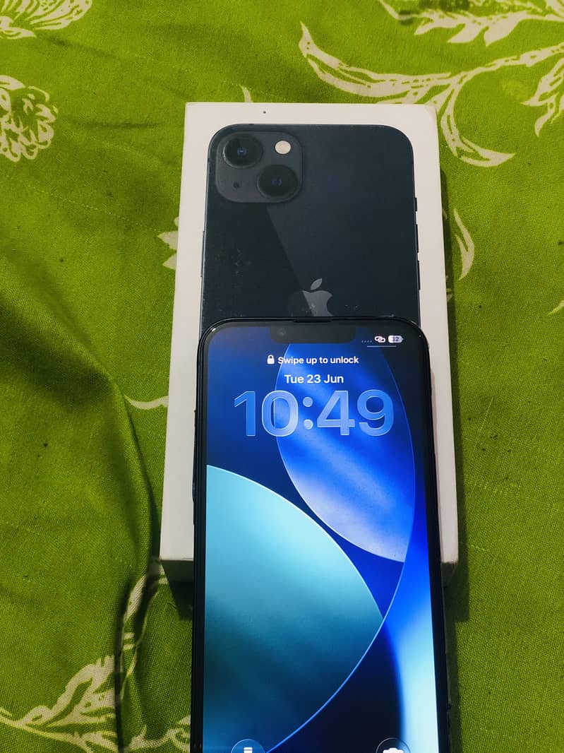 Apple iPhone 13 2