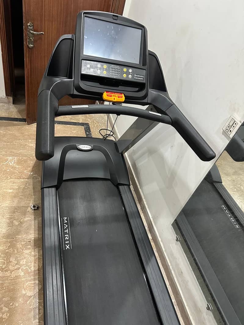 Matrix Commercial Treadmill 0
