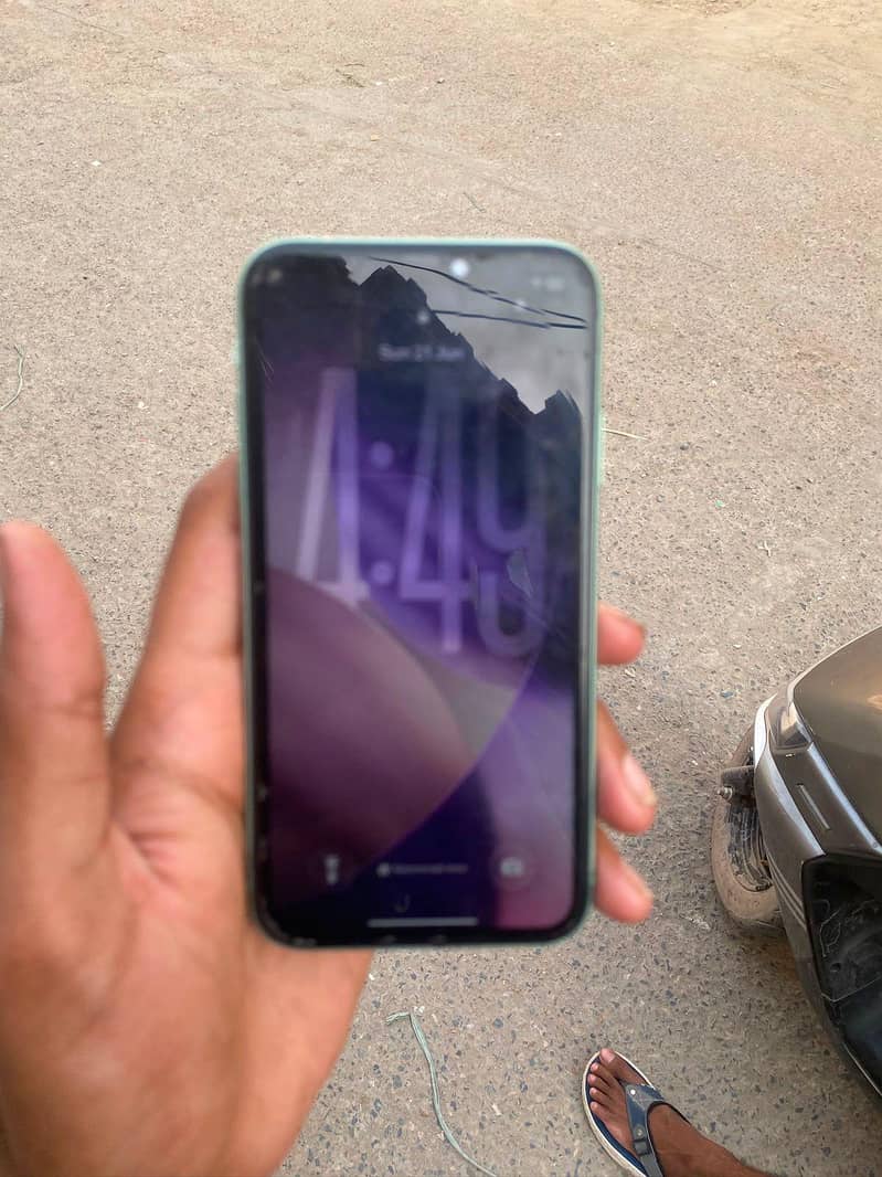 Apple iPhone 11 3
