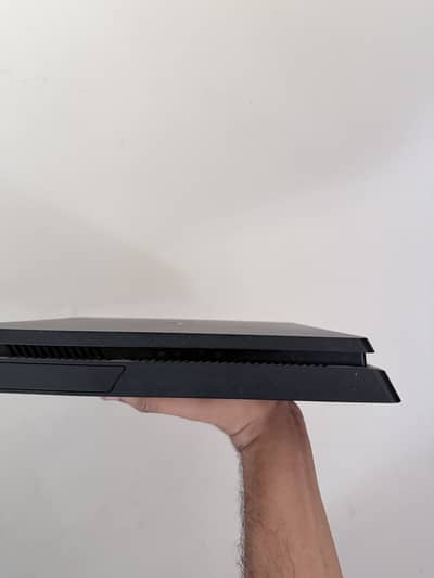 Ps 4 slim