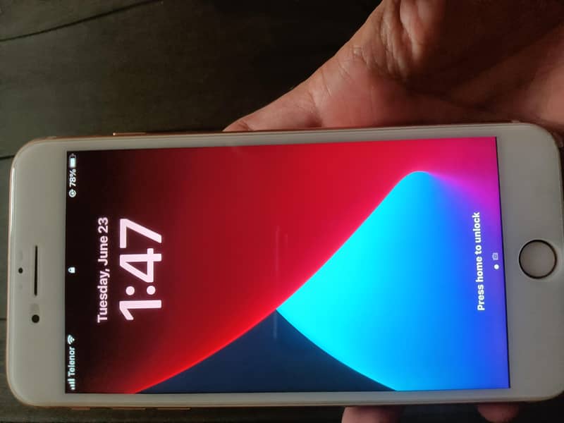 Apple iPhone 8 Plus 6