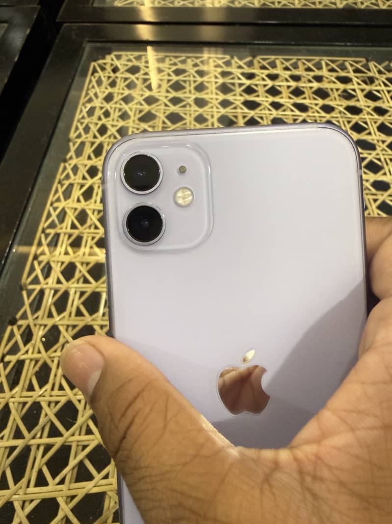 Apple iPhone 11 0