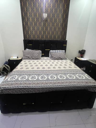 Black Modern Bed