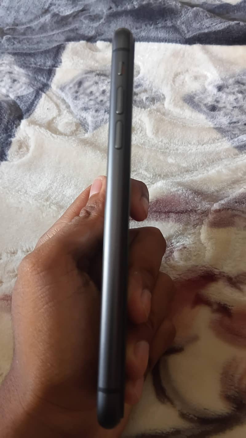 Apple iPhone 11 1