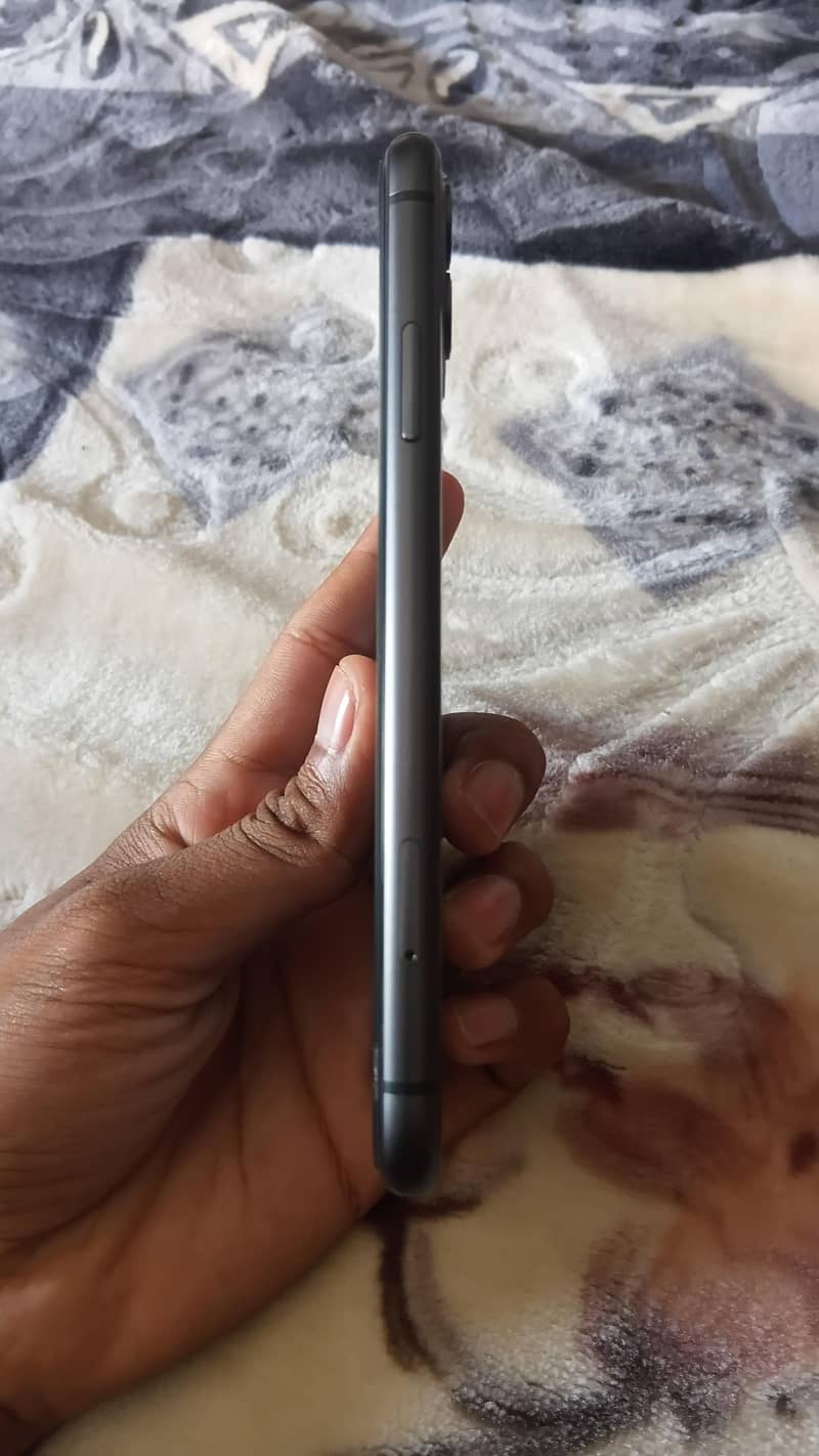 Apple iPhone 11 2
