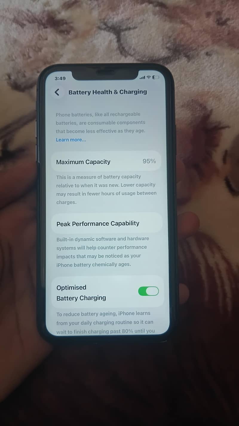 Apple iPhone 11 4
