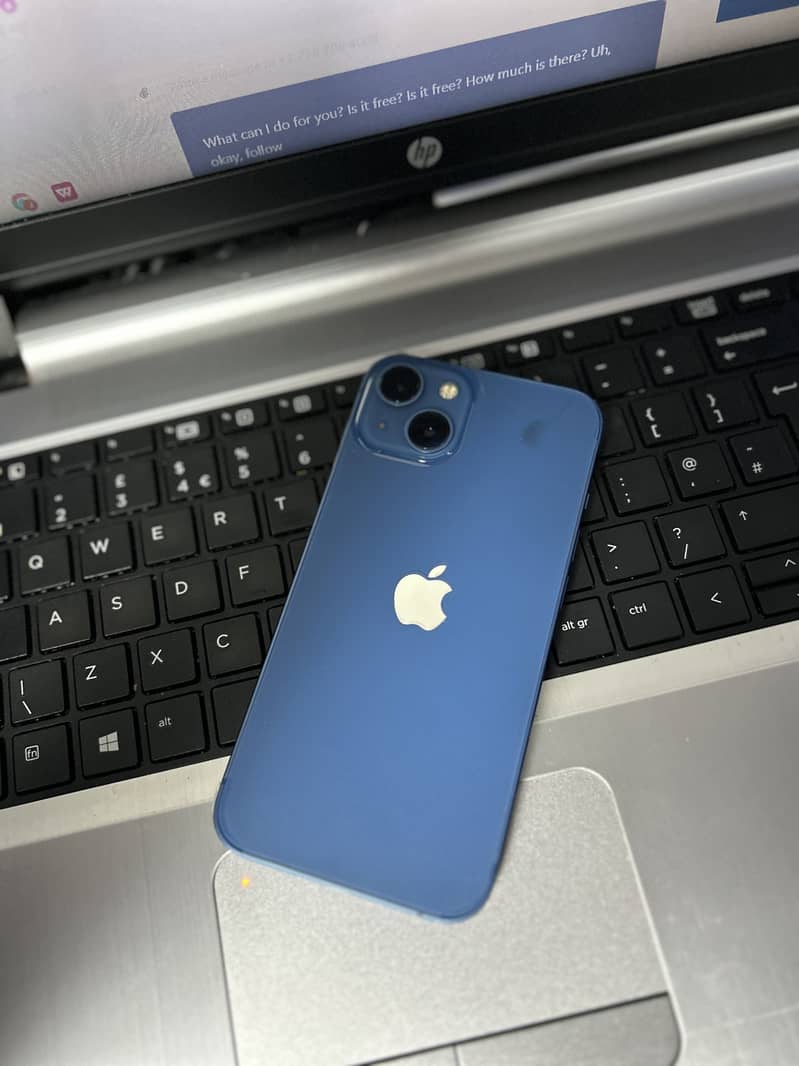 Apple iPhone 13 4