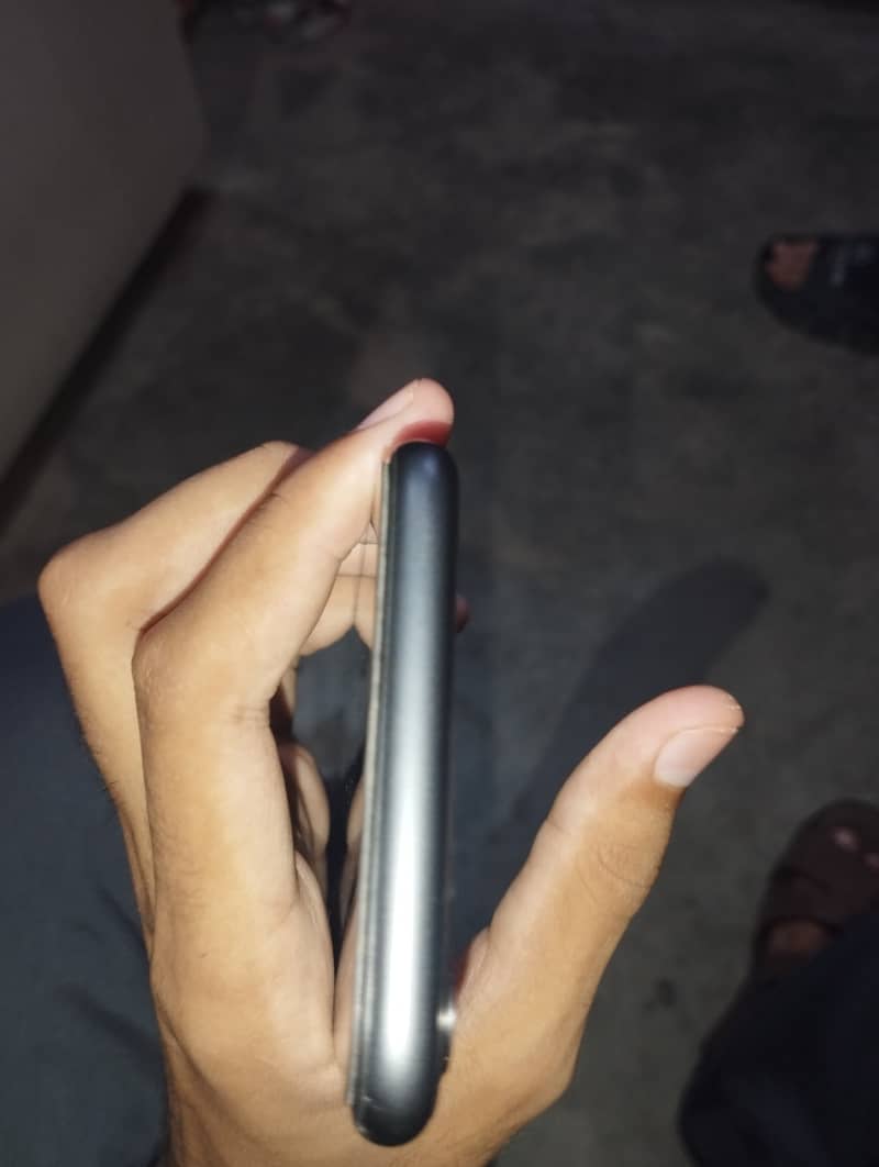 Apple iPhone 11 0