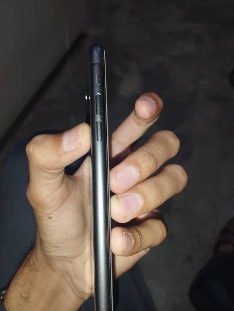 Apple iPhone 11 1