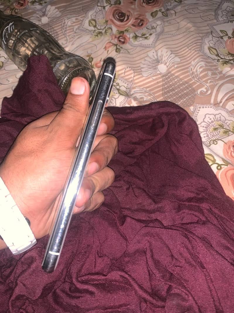 Apple iPhone X 2