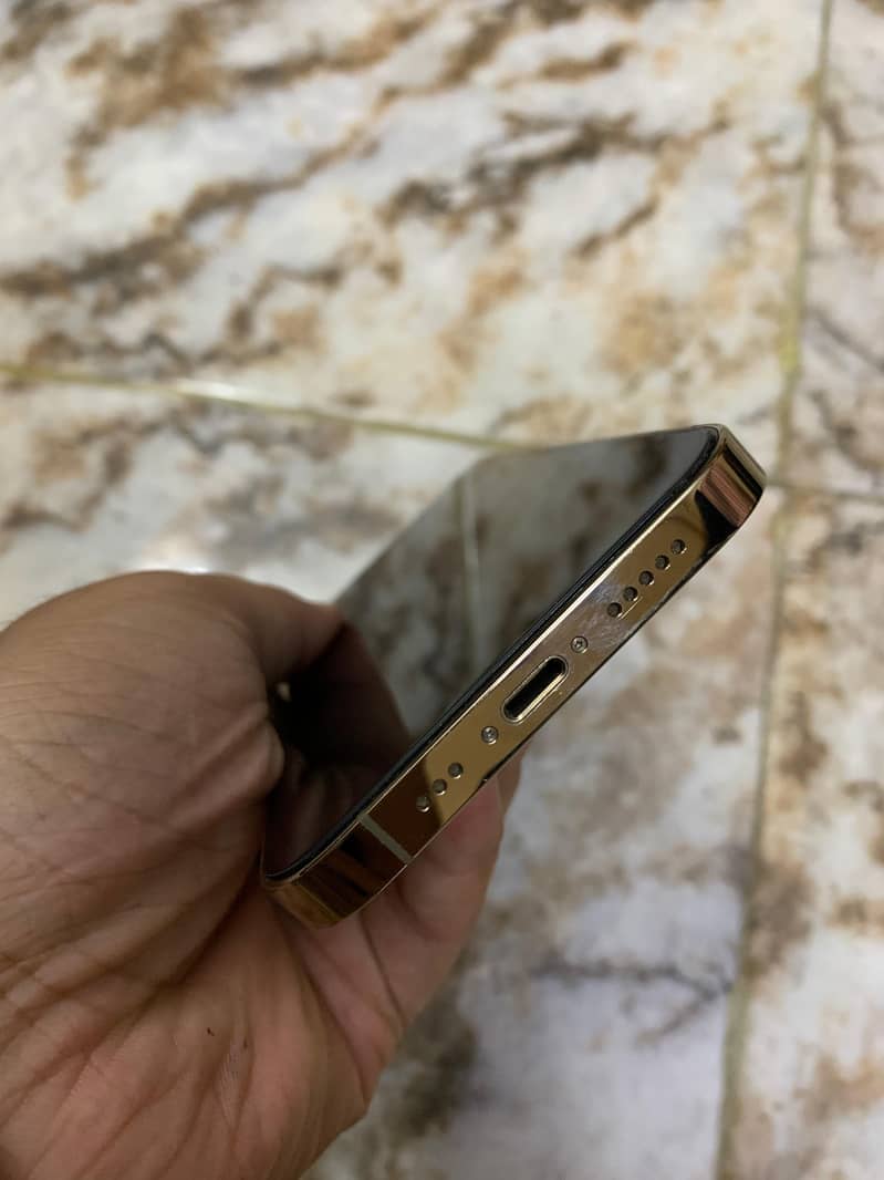 Apple iPhone 12 Pro 1
