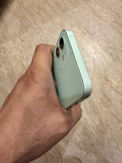Apple iPhone 12