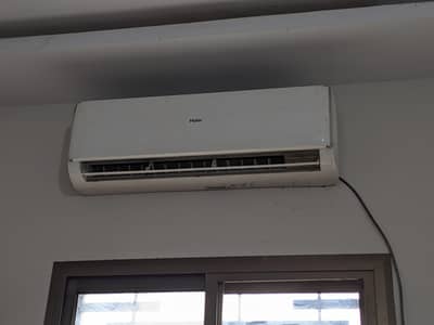 1.5 ton Haier non inverter, 10/9 Condition