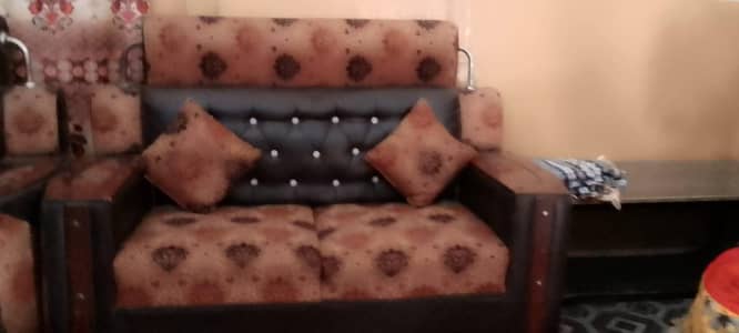 sofa set in good condition