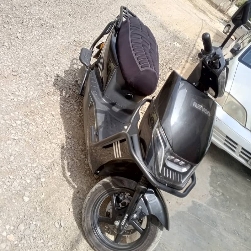 REVOO C32 1