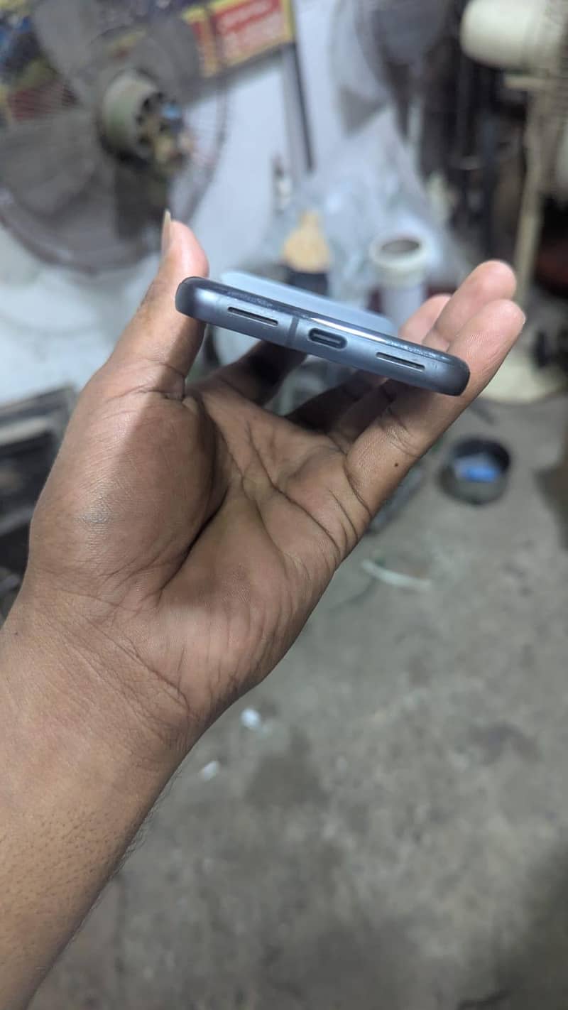 Google Pixel 8 3