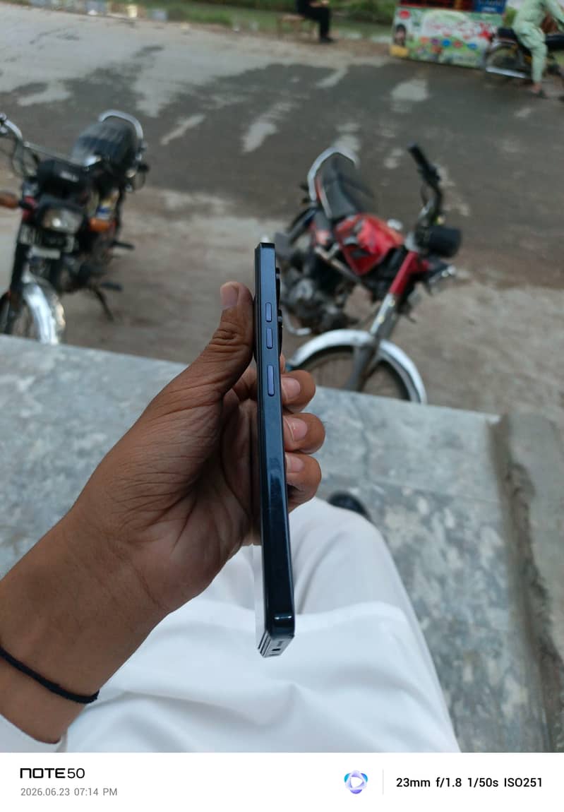 Tecno CAMON 20 1