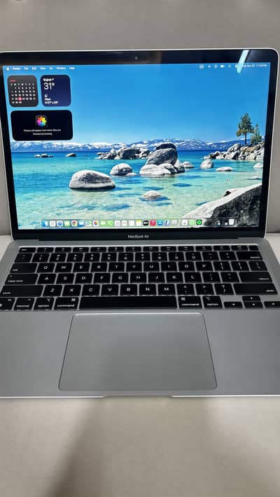 MacBook Air M1 (2020) - 8GB RAM / 256GB SSD - Excellent Condition