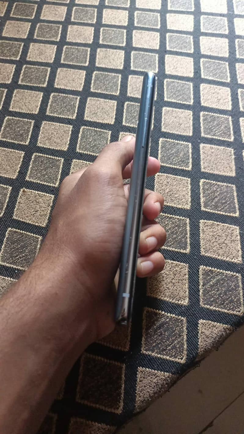 One Plus 8T 4