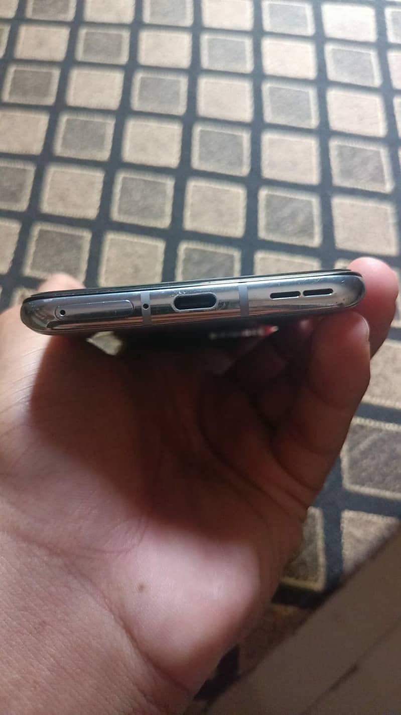 One Plus 8T 5